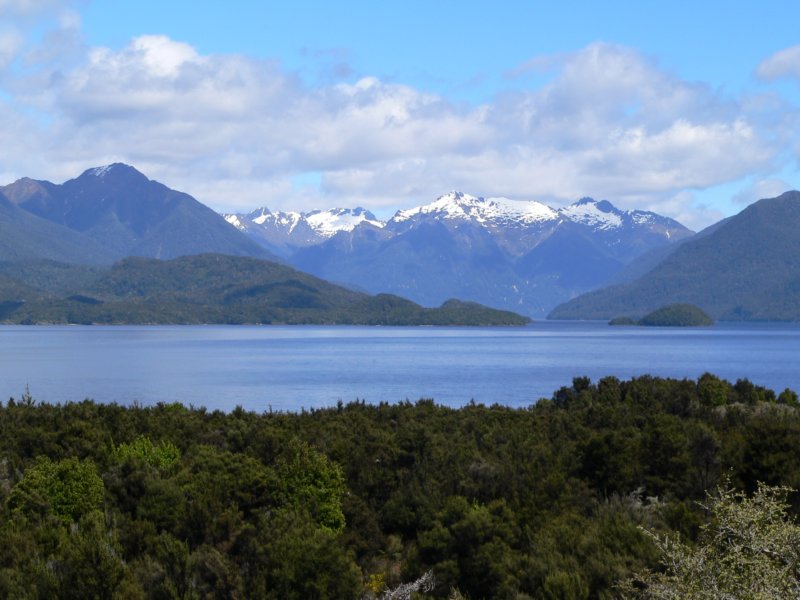 laketeanau.jpg